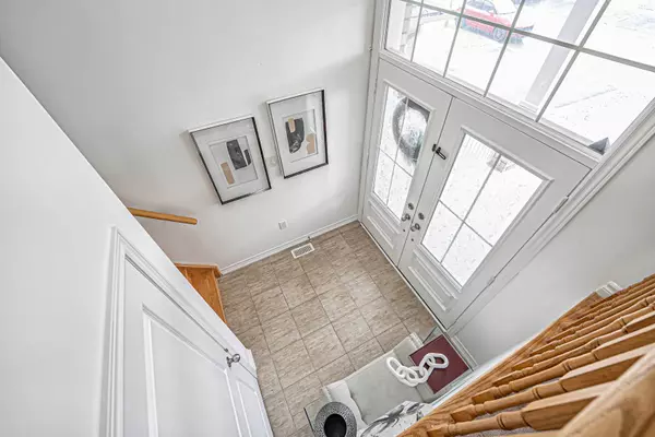 East Gwillimbury, ON L0G 1M0,87 Ridge Gate CRES