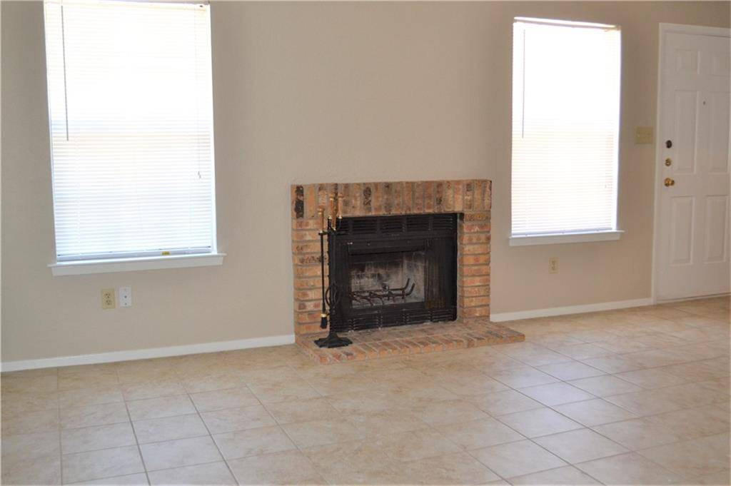 Denton, TX 76205,1247 Dallas Drive