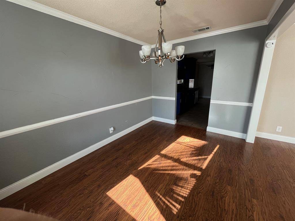 Denison, TX 75020,120 S Wood Avenue