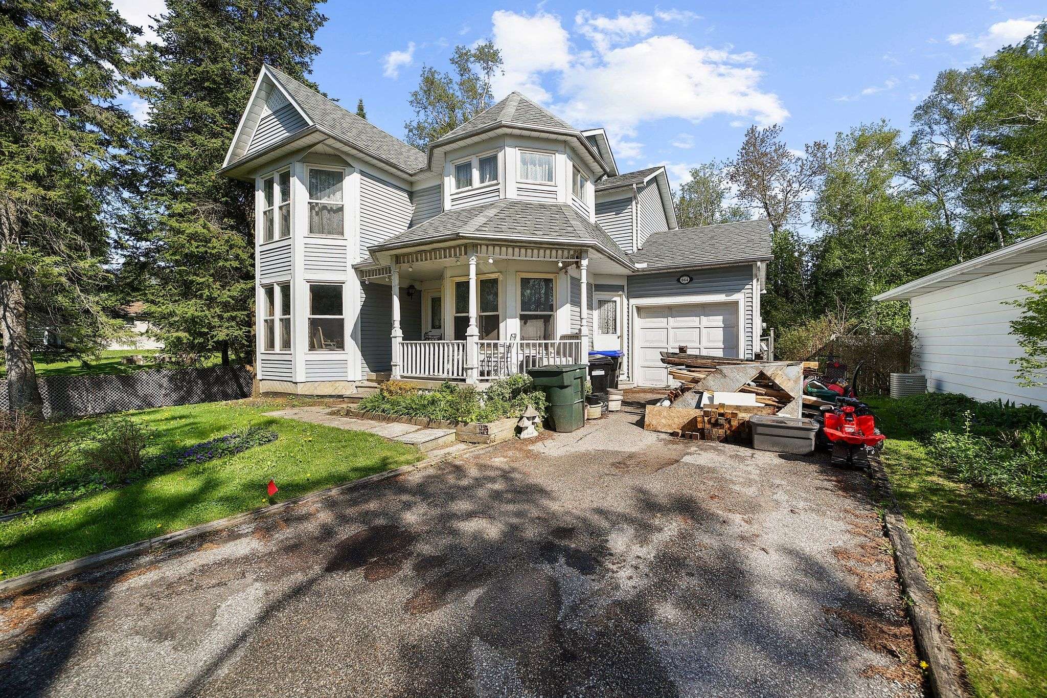 Innisfil, ON L9S 2C4,864 Lebanon DR