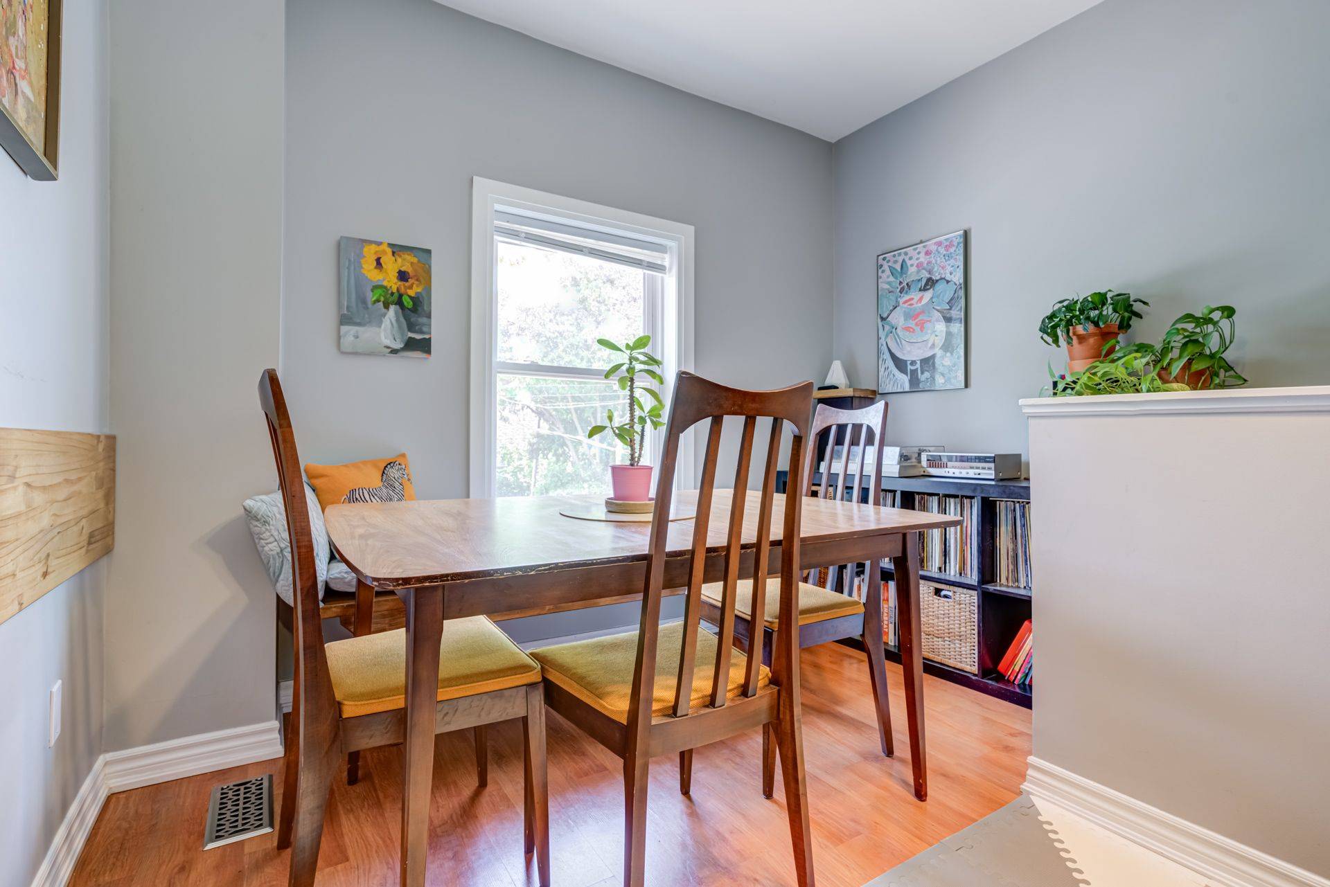 Toronto W02, ON M6H 3S7,115 Emerson AVE #Upper