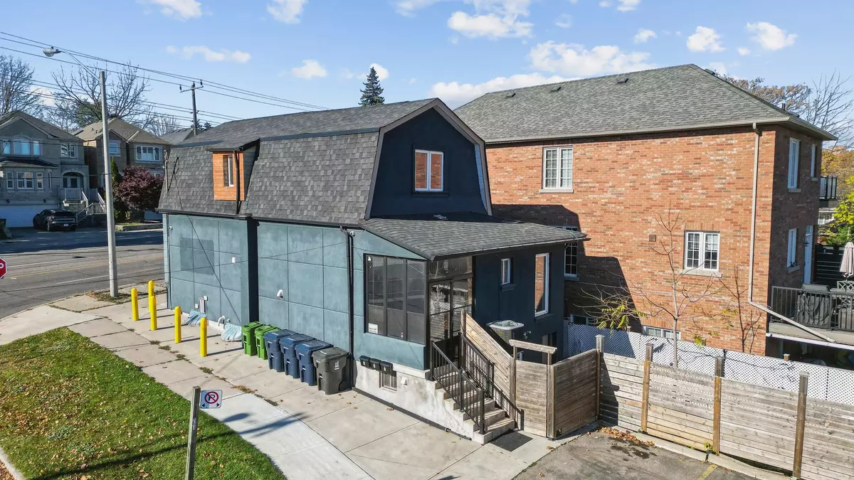 Toronto W09, ON M9P 2T3,681 Scarlett RD #Basement