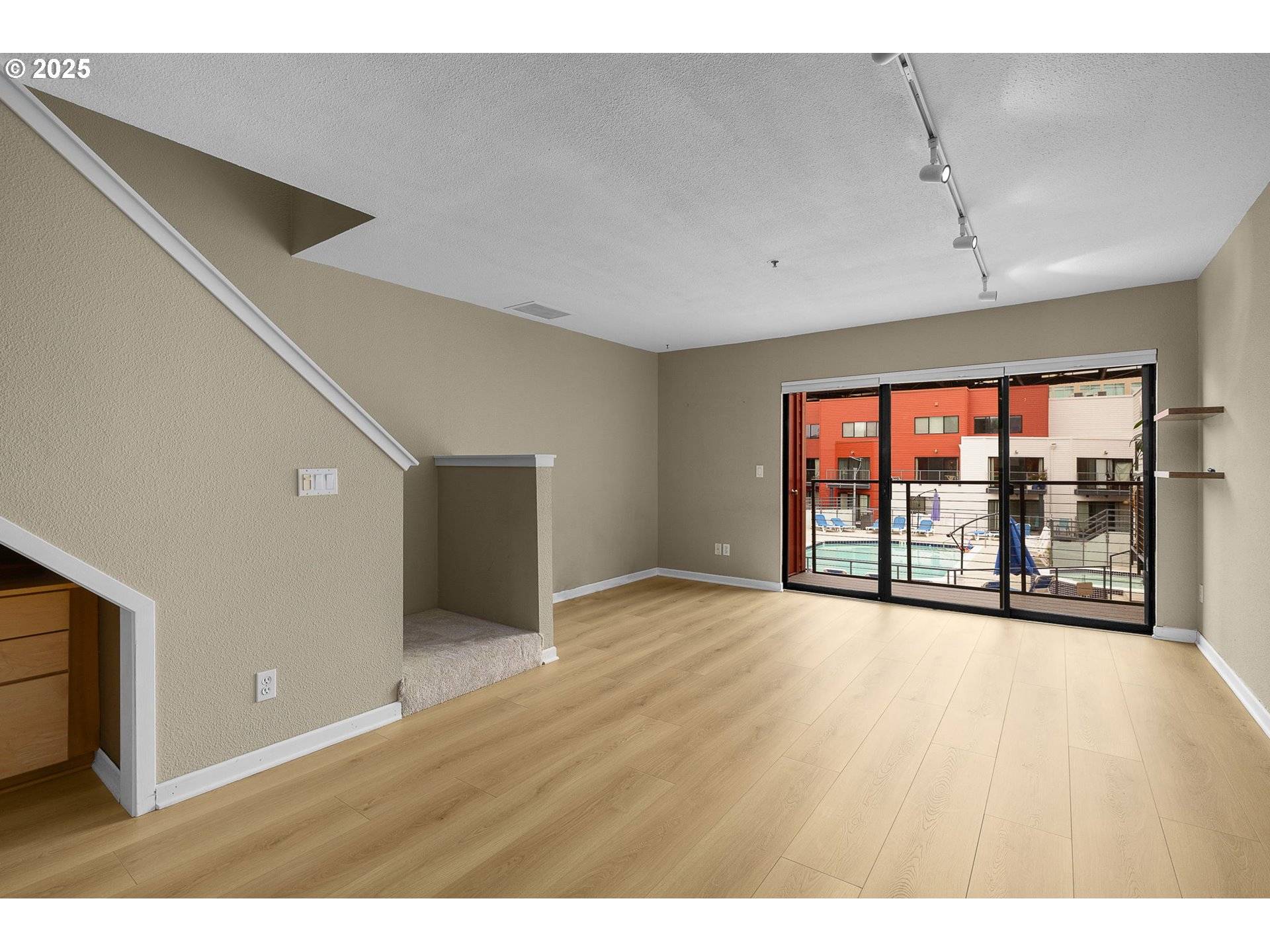 Portland, OR 97209,1010 NW NAITO PKWY #M15