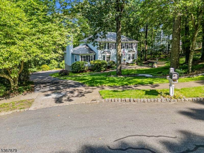 Roxbury Twp., NJ 07836,4 Fern Ct