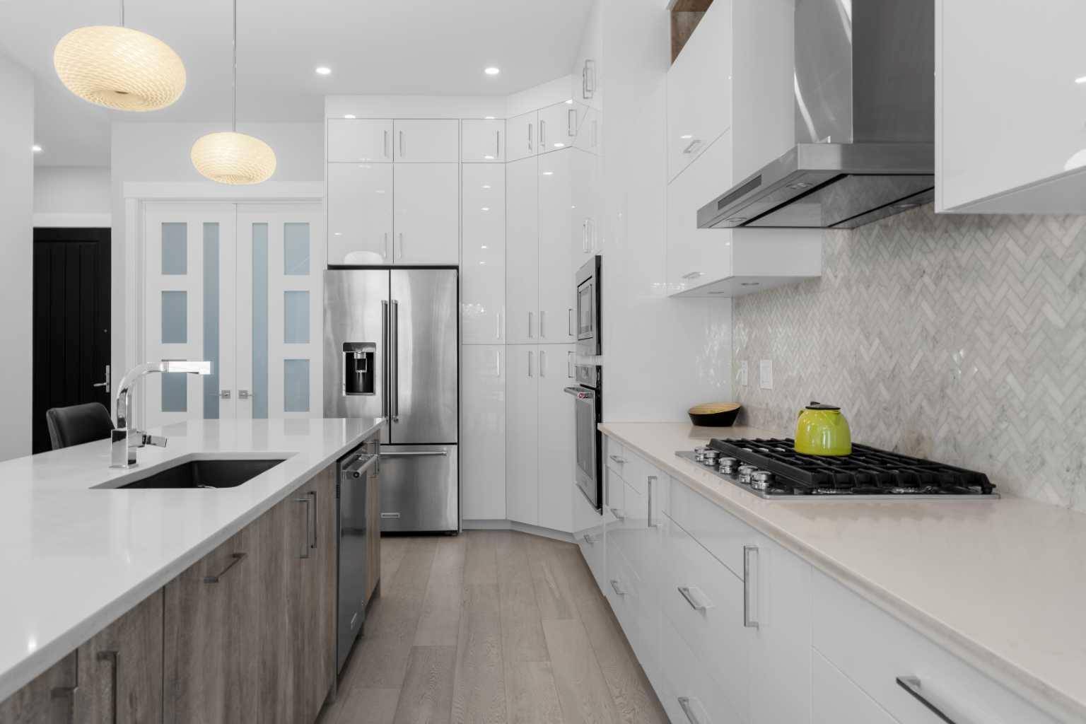 Calgary, AB T2T 0M3,2129 20 AVE Southwest