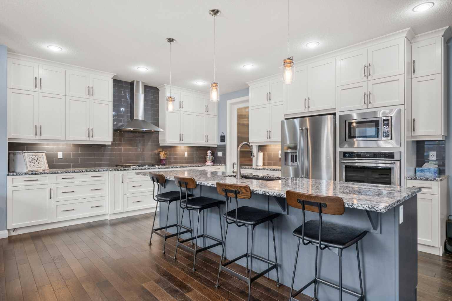 Chestermere, AB T1X0T8,136 Kinniburgh DR
