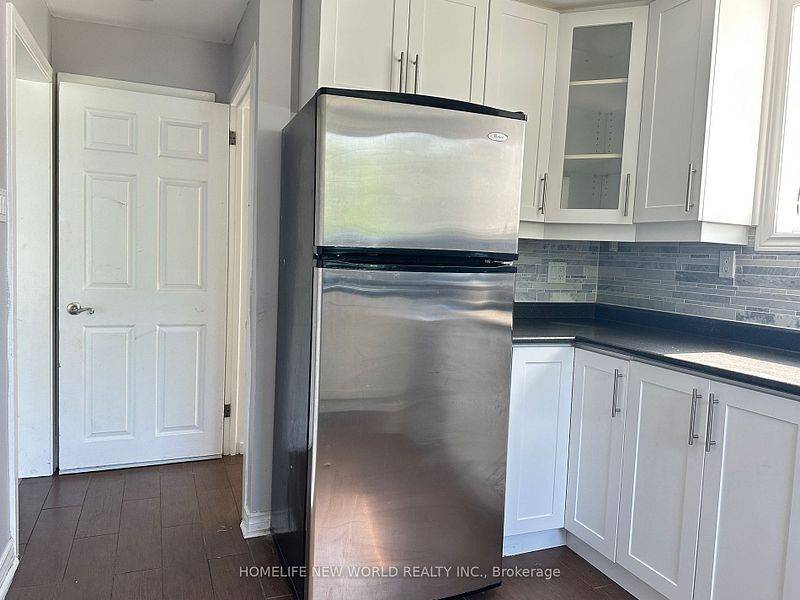 Richmond Hill, ON L4C 2S6,294 Taylor Mills DR S #Upper