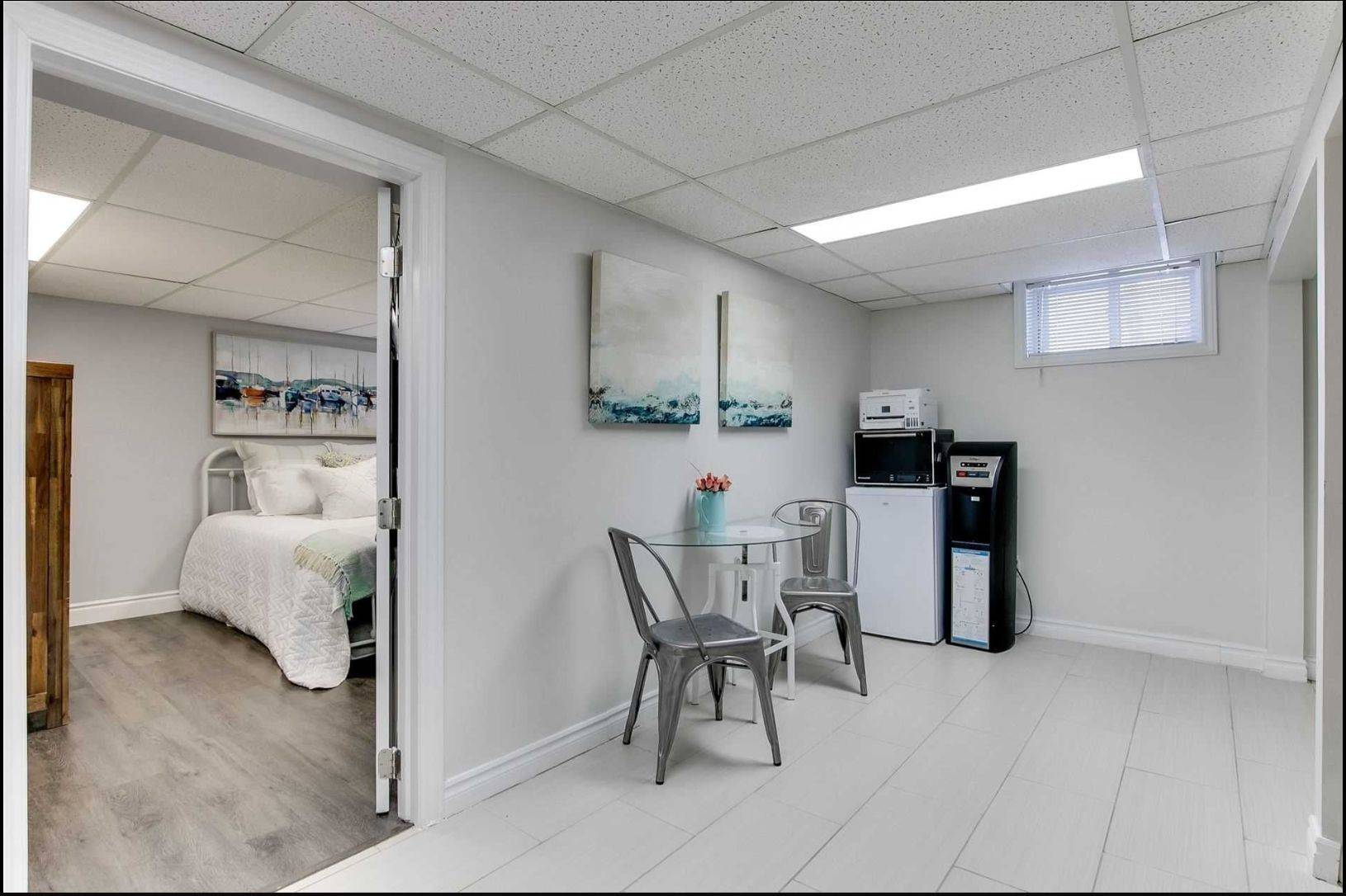 Toronto W08, ON M9C 4N5,39 Rangoon RD ##Lower
