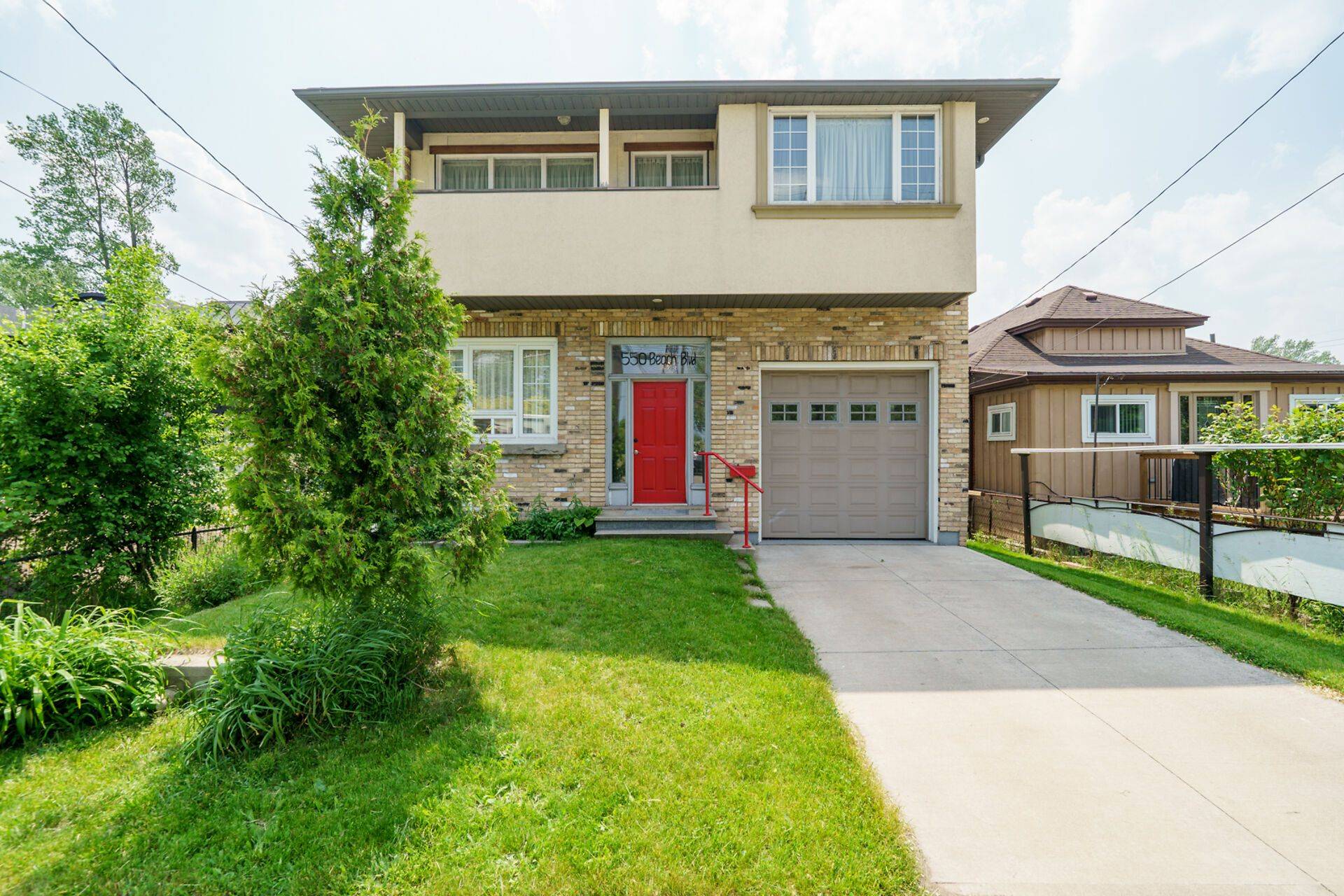 550 Beach BLVD, Hamilton, ON L8H 6X3