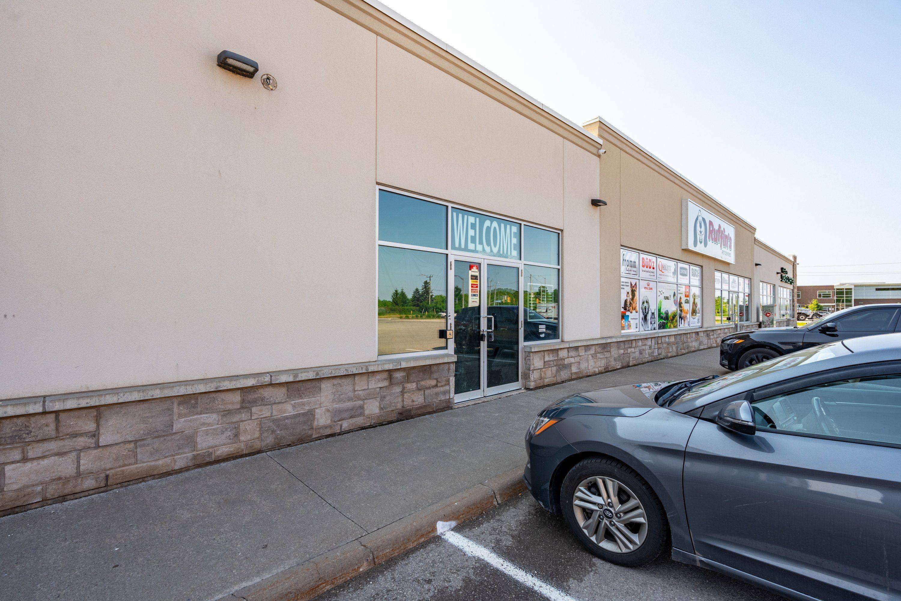 Welland, ON L3B 5N6,652 River RD