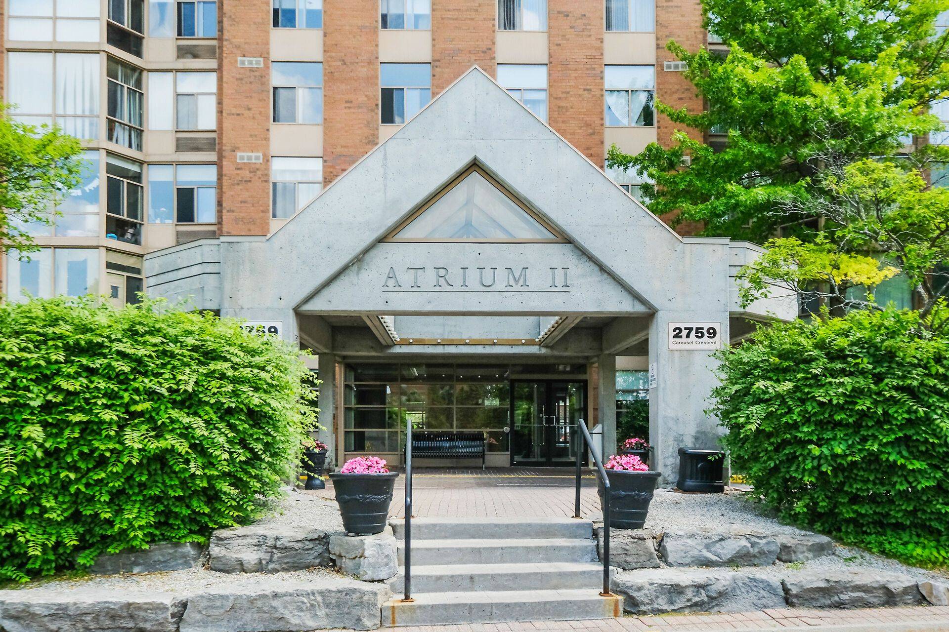 Blossom Park - Airport And Area, ON K1J 2N5,2759 Carousel CRES #U1503