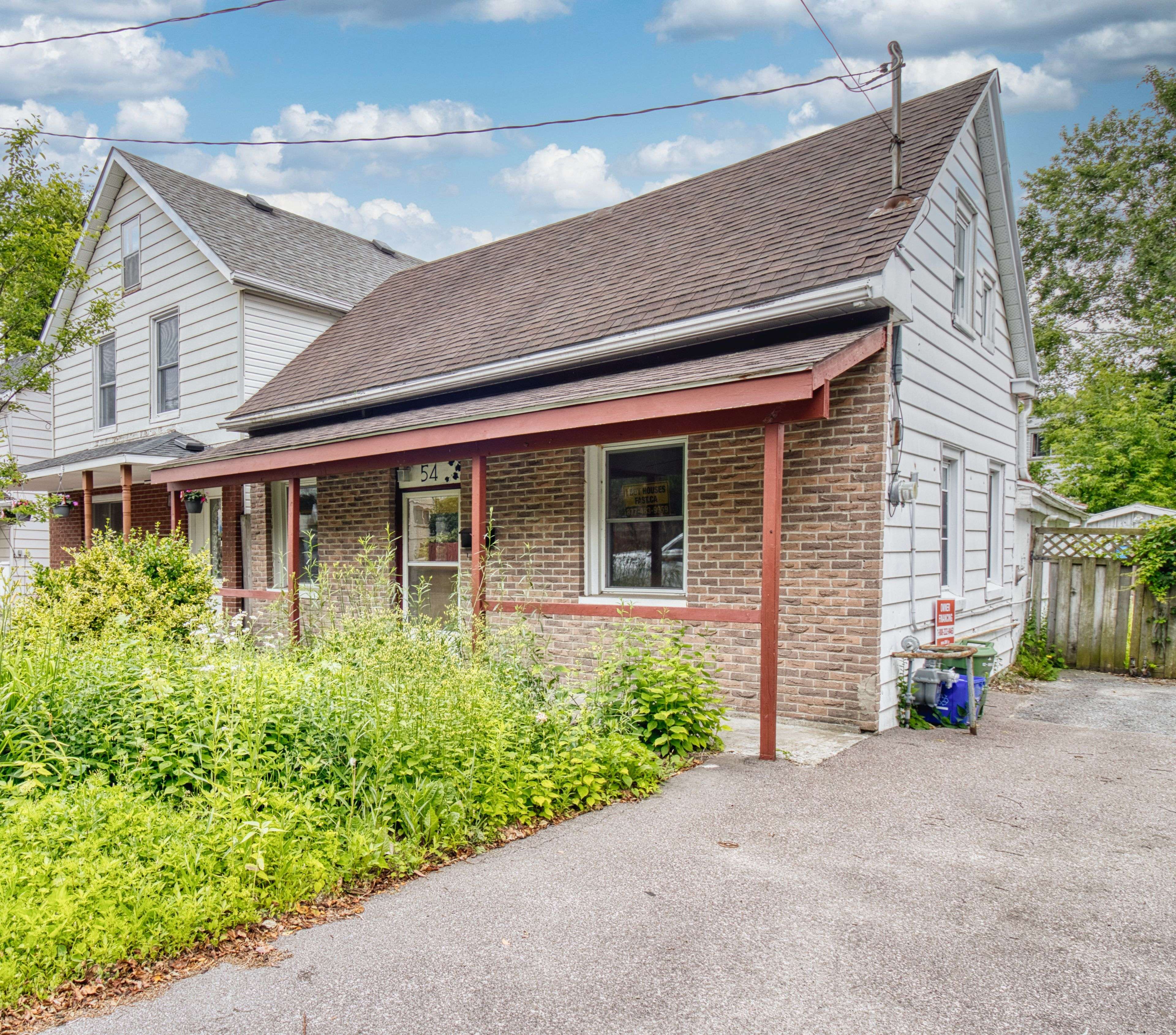 54 John ST, Kingston, ON K7K 1S9