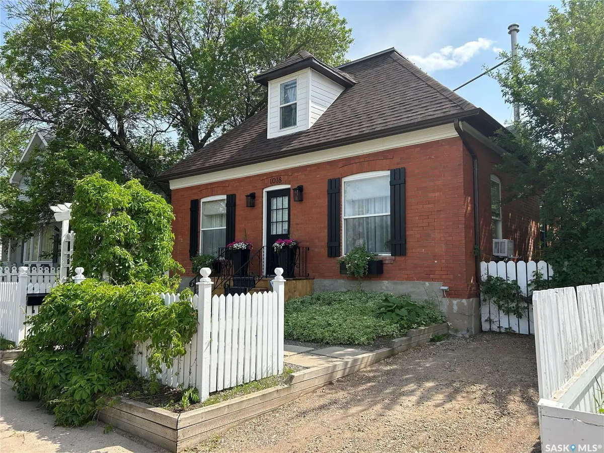1018 3rd STREET, Estevan, SK S4A 0R5
