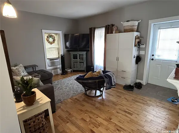 1018 3rd STREET, Estevan, SK S4A 0R5