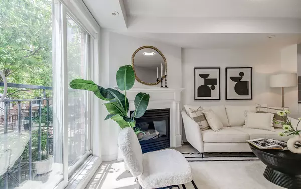 Toronto W01, ON M6K 1X2,18 Laidlaw ST #1018