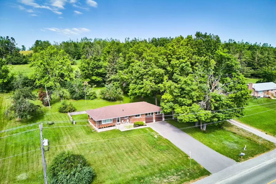 872 Frank Hill RD, Kawartha Lakes, ON K9J 6X3
