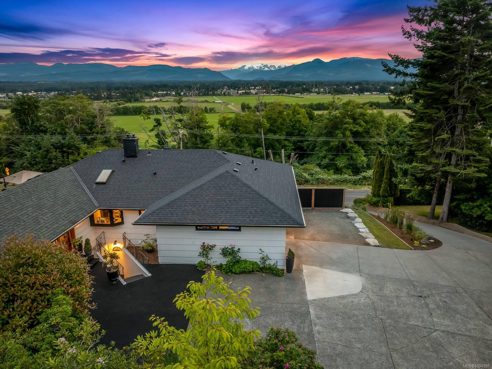 1880 Back Rd, Courtenay, BC V9N 9C4