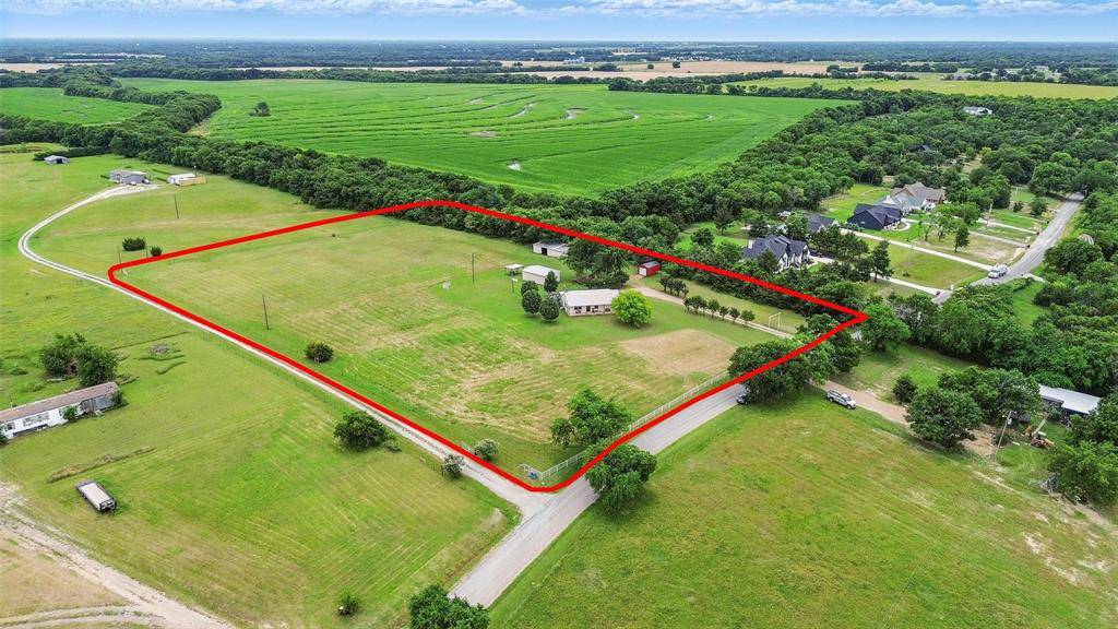 1256 Kentucky Town Road, Whitewright, TX 75491