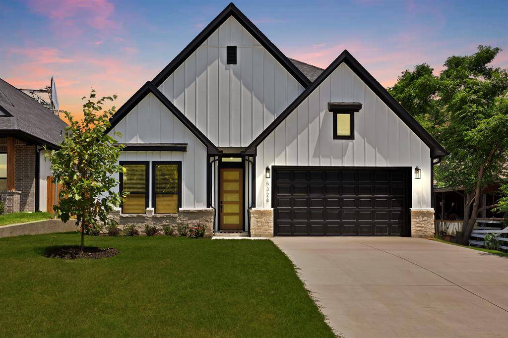 Fort Worth, TX 76107,5328 Locke Avenue