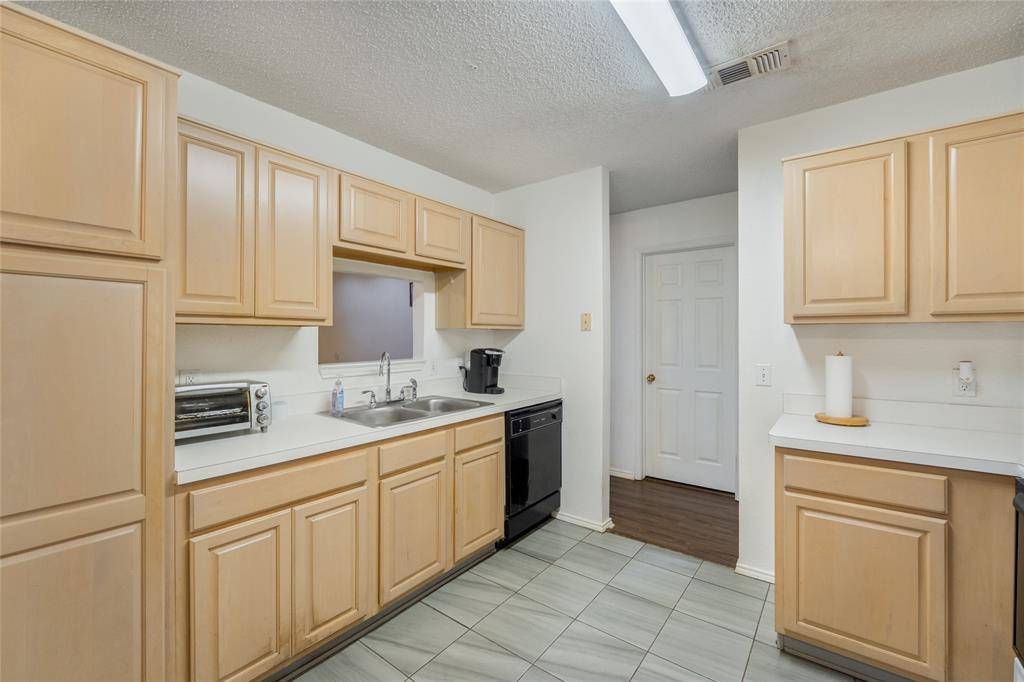 Weatherford, TX 76086,202 Lancelot Drive