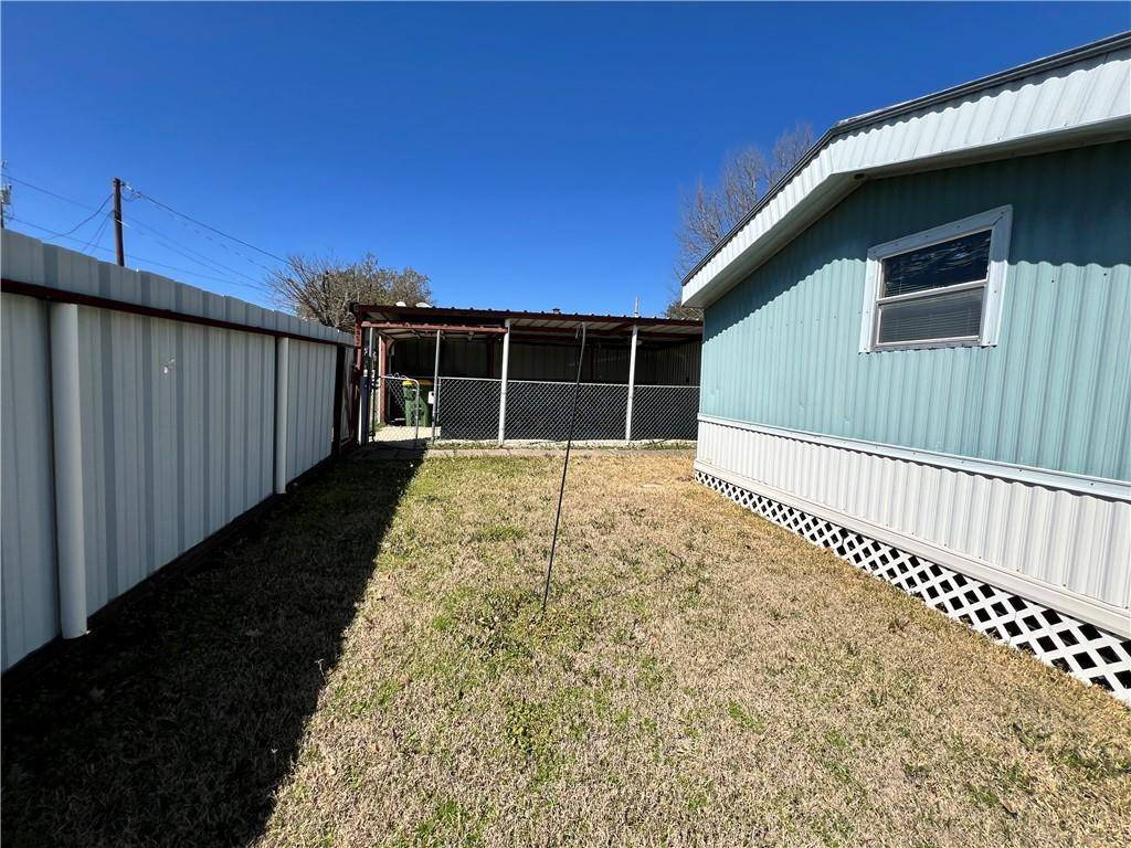 303 S Fairpark Street,  Riesel,  TX 76682