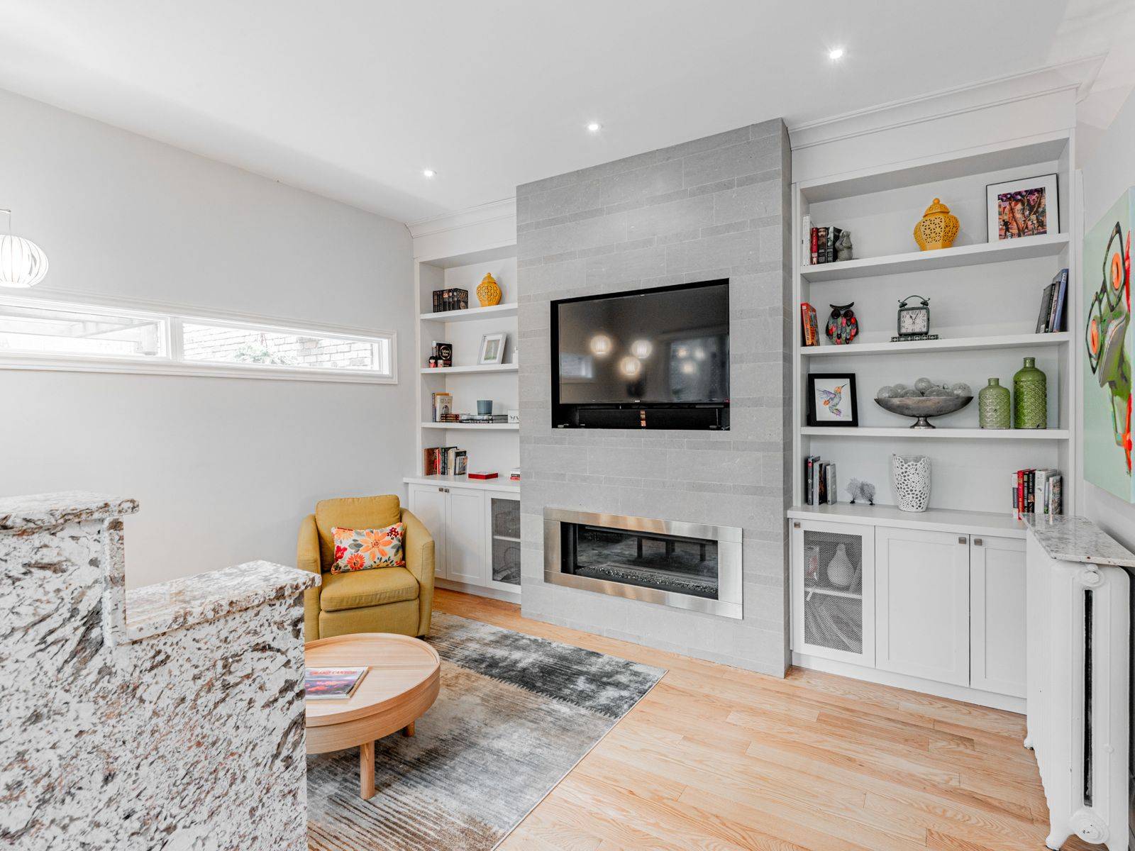Toronto C04, ON M4N 1E7,20 Glengrove AVE E