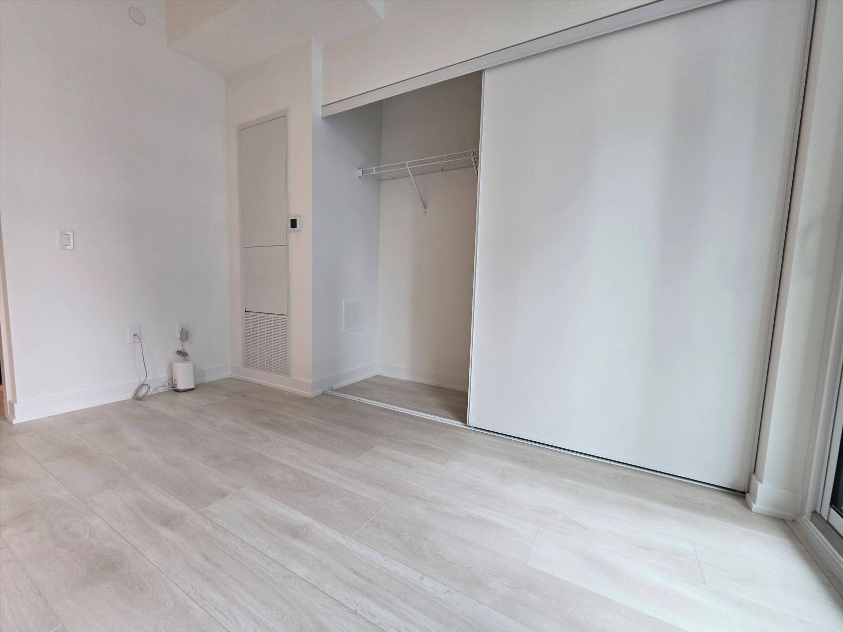 Toronto C10, ON M4P 1V3,117 Broadway AVE #2803