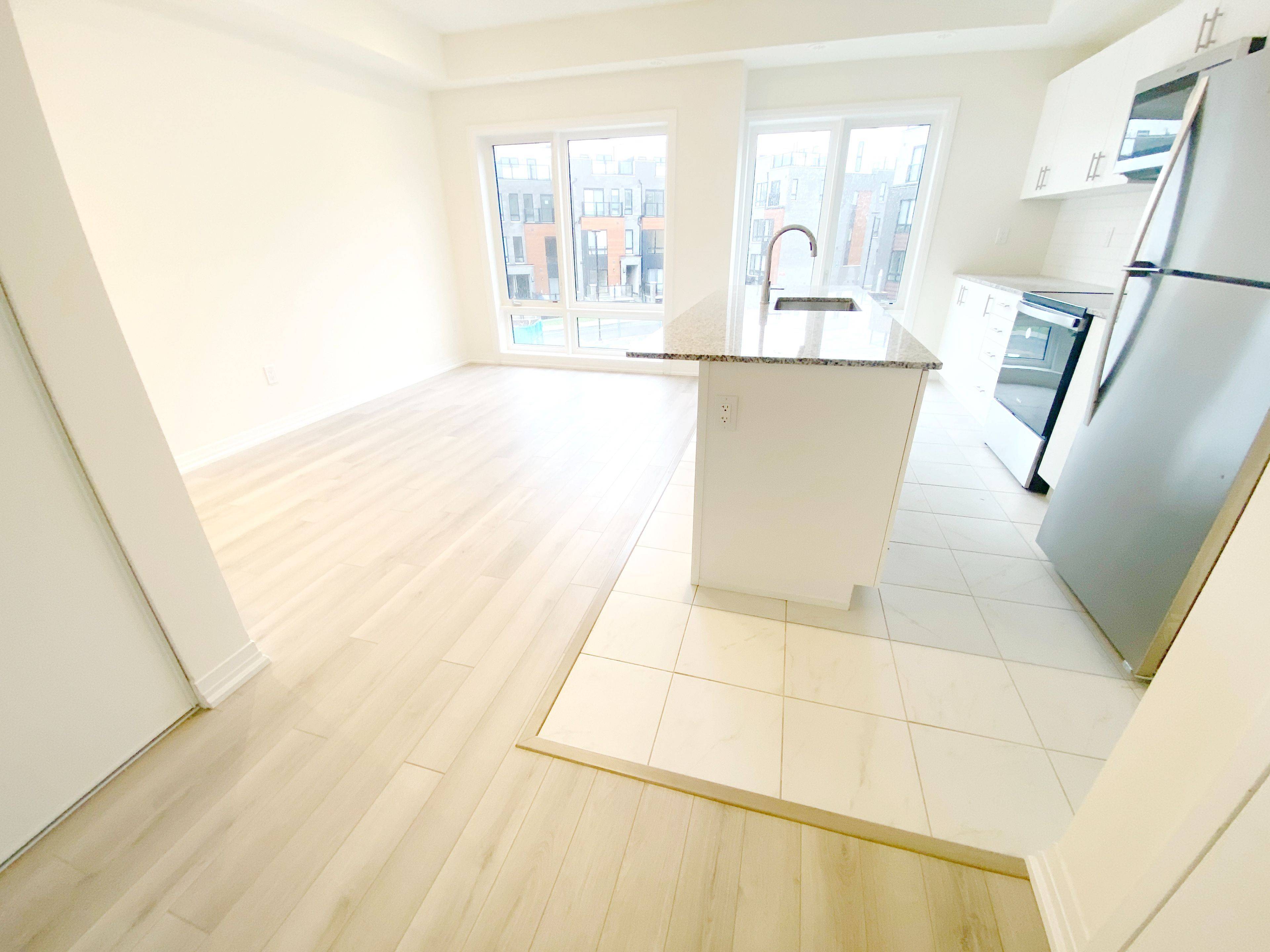 Toronto E11, ON M1B 0E8,145 Tapscott RD #32