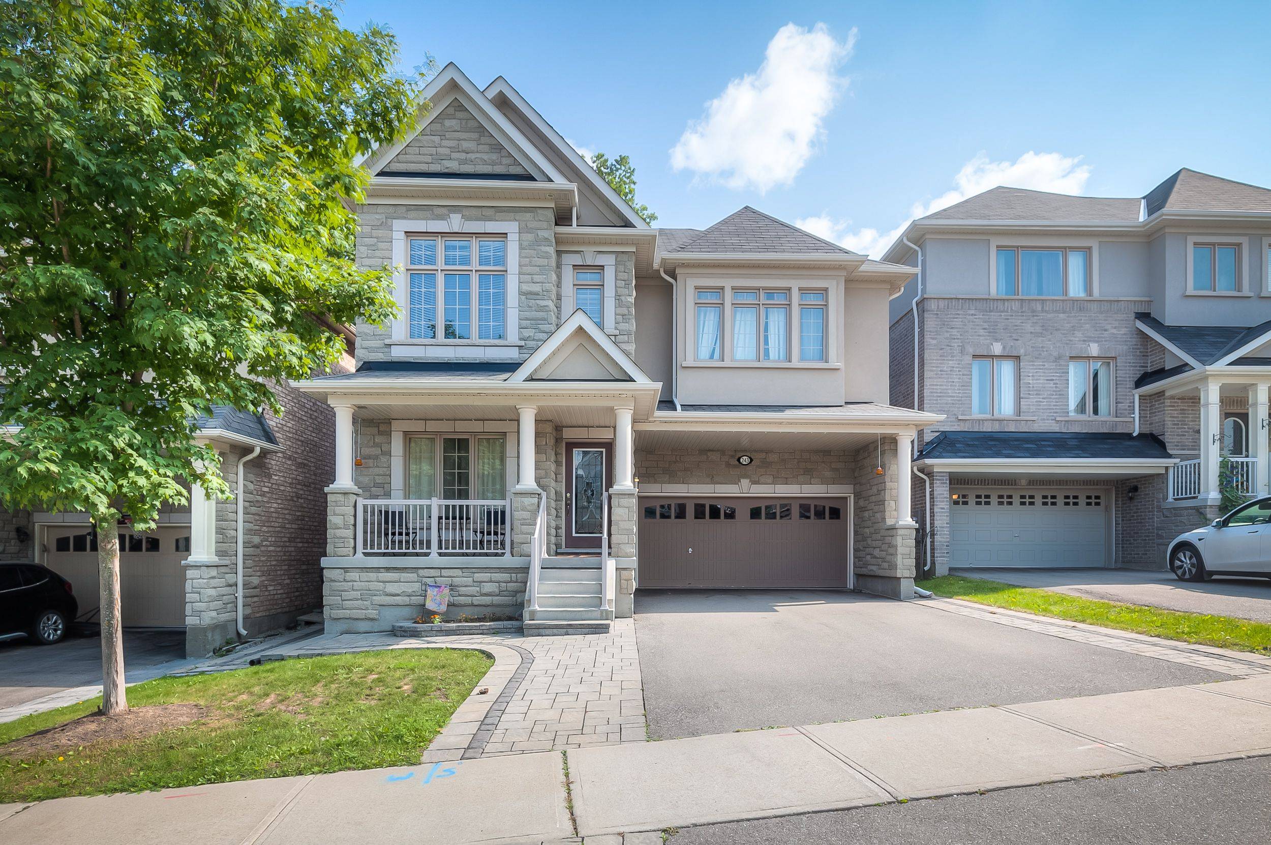 243 Gord Clelland Gate #Bsmt, Newmarket, ON L3X 0G1