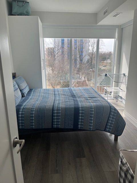 Burlington, ON L7S 0A5,500 Brock AVE #409