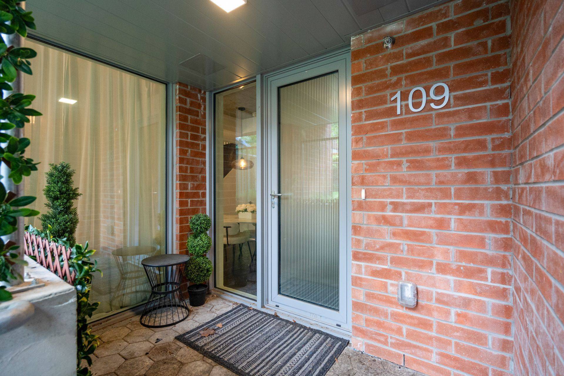 Toronto W01, ON M6K 0H3,57 Brock AVE #TH 109