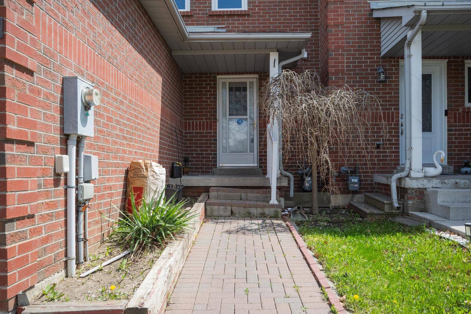 Brampton, ON L6Y 4V7,150 Timberlane DR