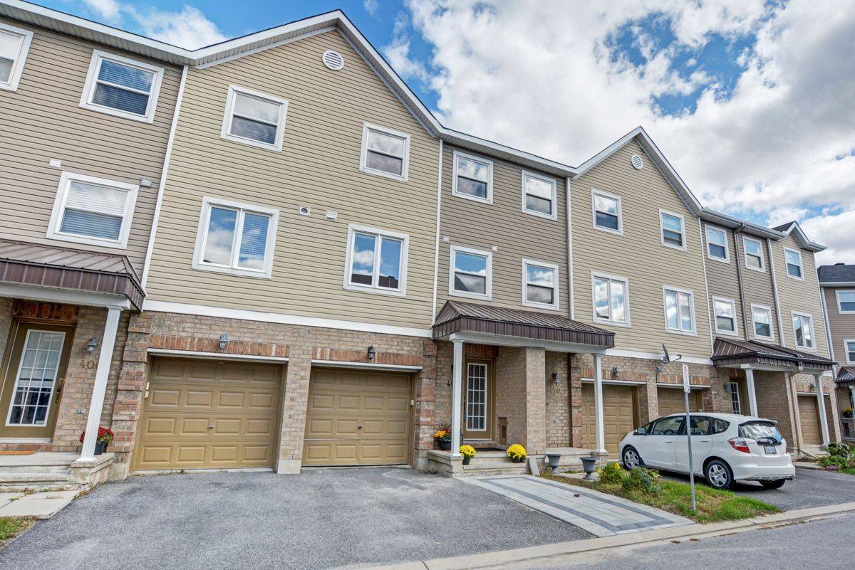 408 Sadar Private, Barrhaven, ON K2J 3T3