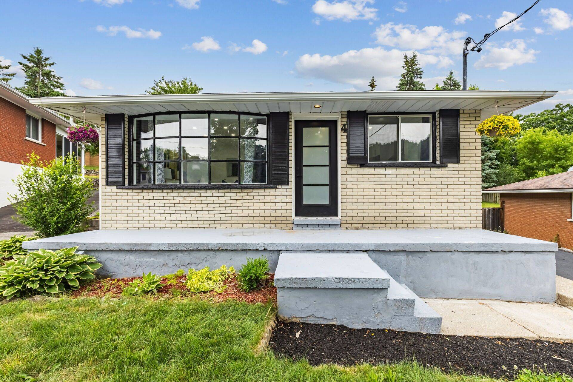 4 Hipel AVE, Cambridge, ON N3C 1W9