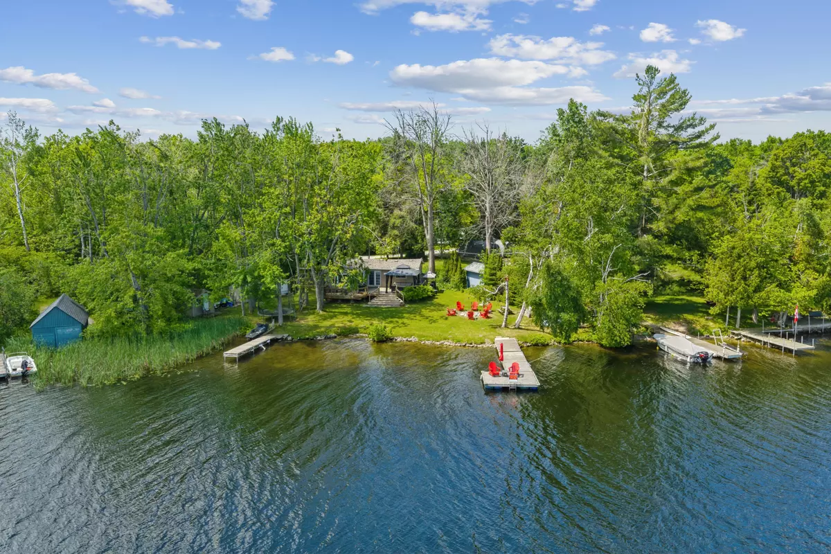 Selwyn, ON K0L 1T0,652 Rabbit Run RD