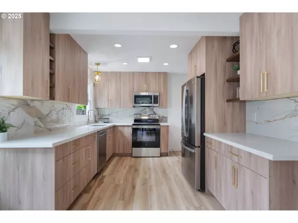 Portland, OR 97212,205 NE STANTON ST