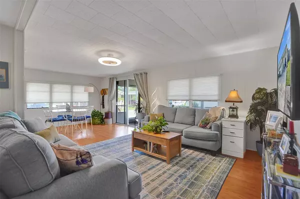 Davie, FL 33324,2213 SW 84th Ave