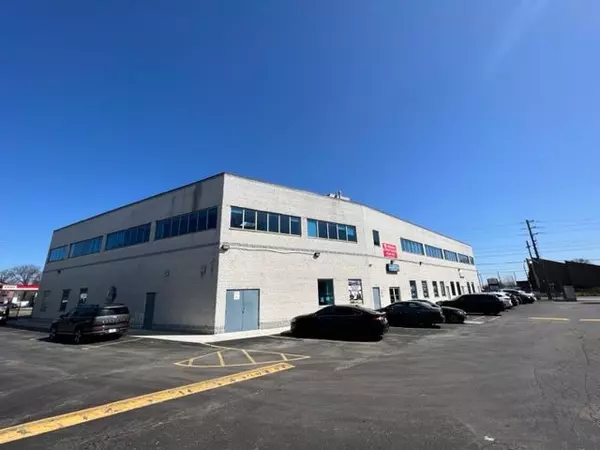 Toronto W10, ON M9V 5H8,1625 Albion RD #202