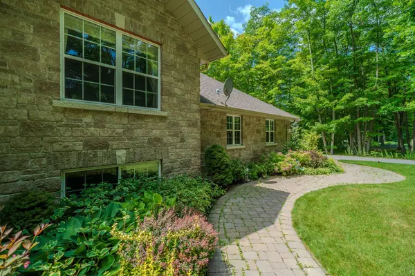 Quinte West, ON K0K 2C0,236 Cooke-Armstrong RD