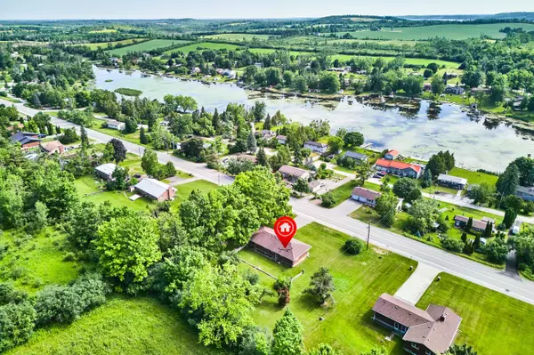Kawartha Lakes, ON K9J 6X3,872 Frank Hill RD