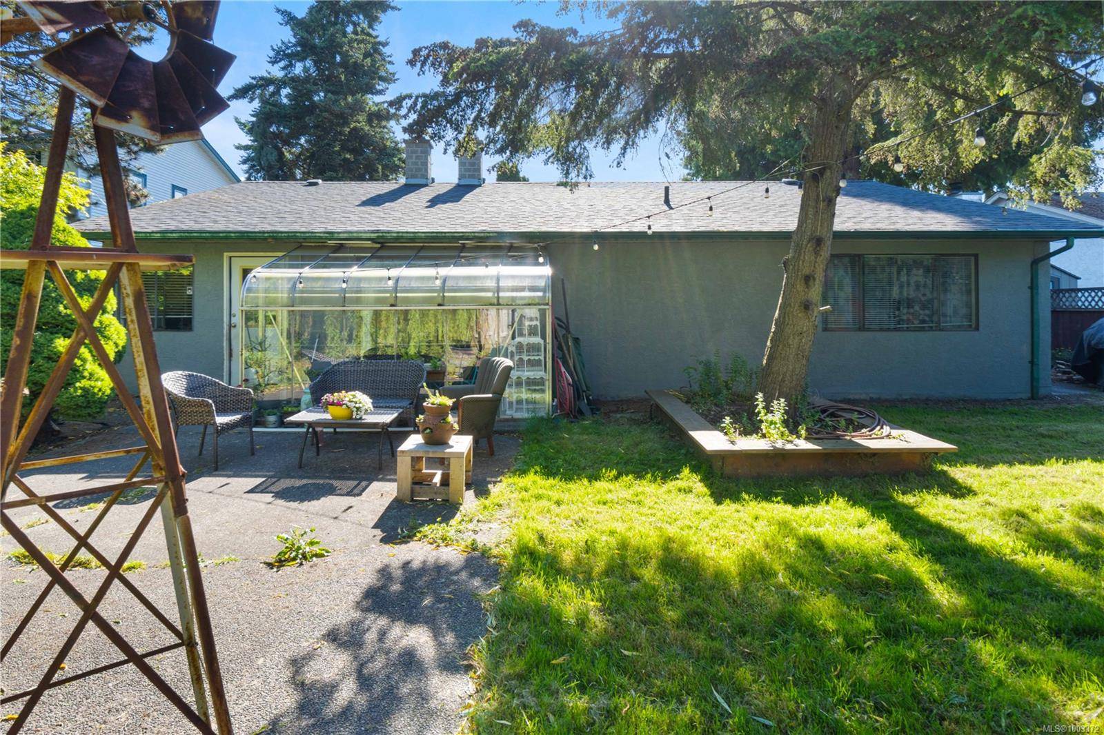 Nanaimo, BC V9T 4G7,3543 Falcon Dr