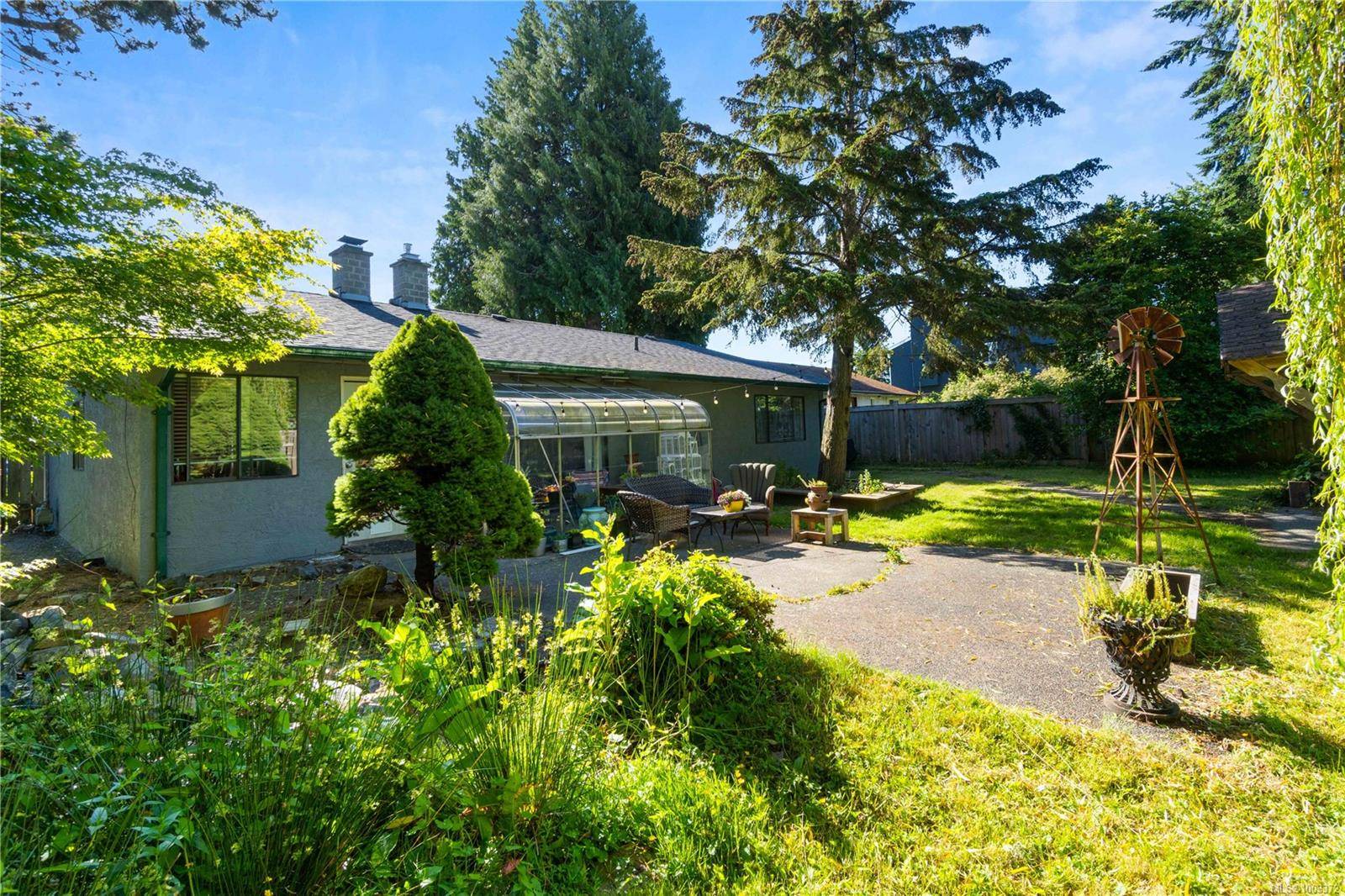 Nanaimo, BC V9T 4G7,3543 Falcon Dr