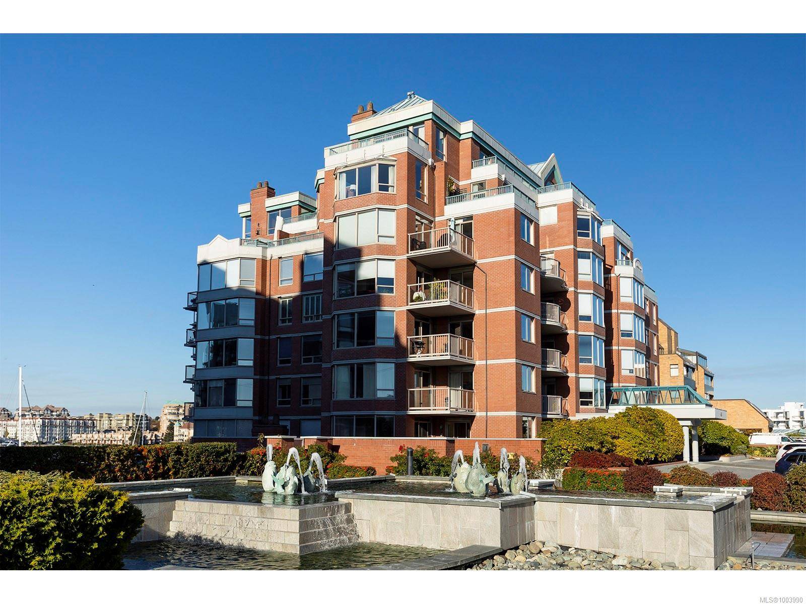 Victoria, BC V8V 4Y1,636 MONTREAL St #803