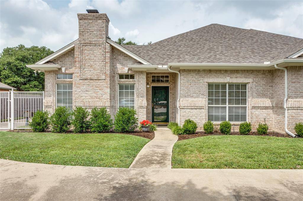 5602 Ledgestone Drive,  Fort Worth,  TX 76132