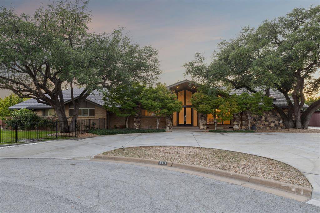 Dallas, TX 75229,5511 Royal Lane