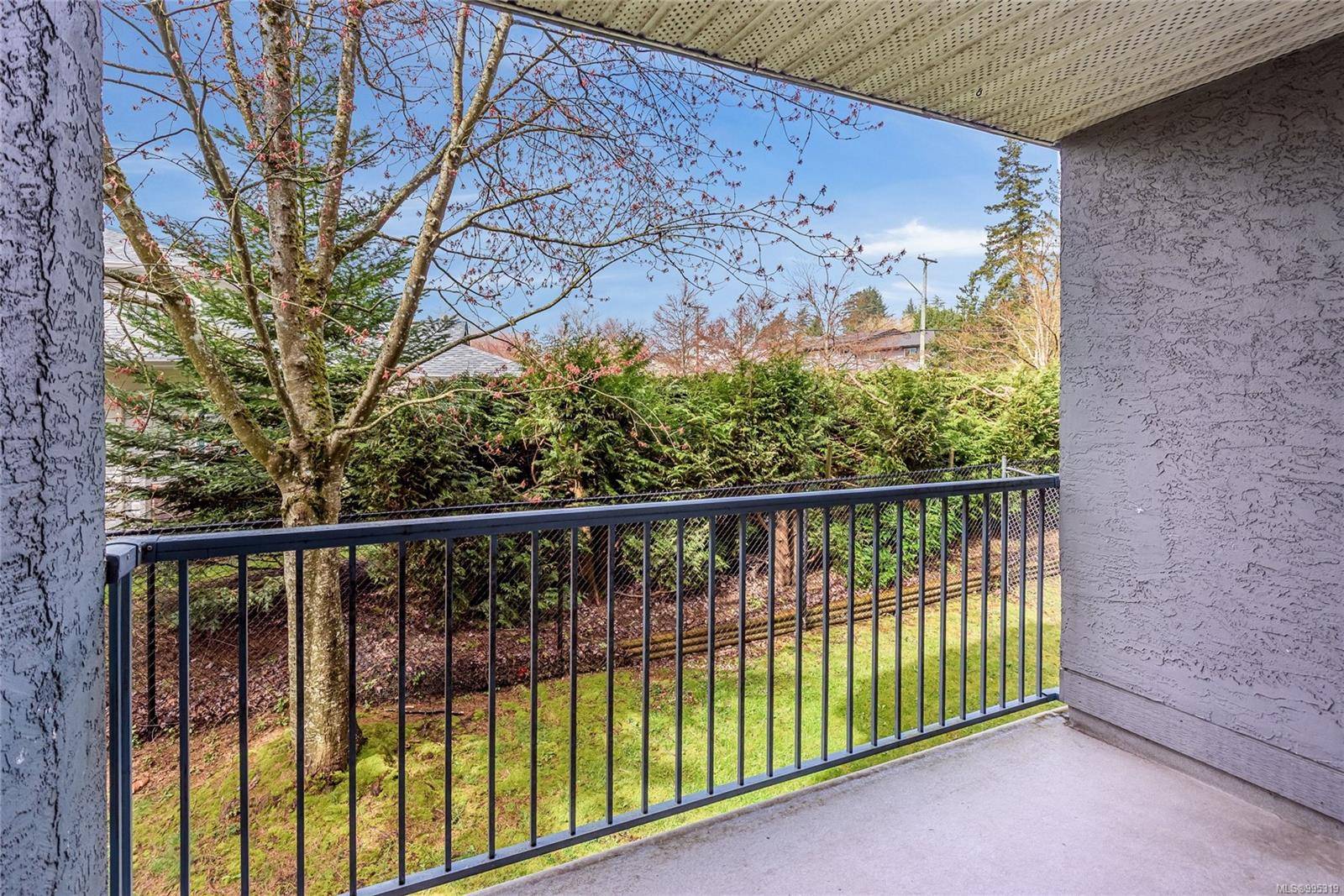 1050 Braidwood Rd #214, Courtenay, BC V9N 3R9