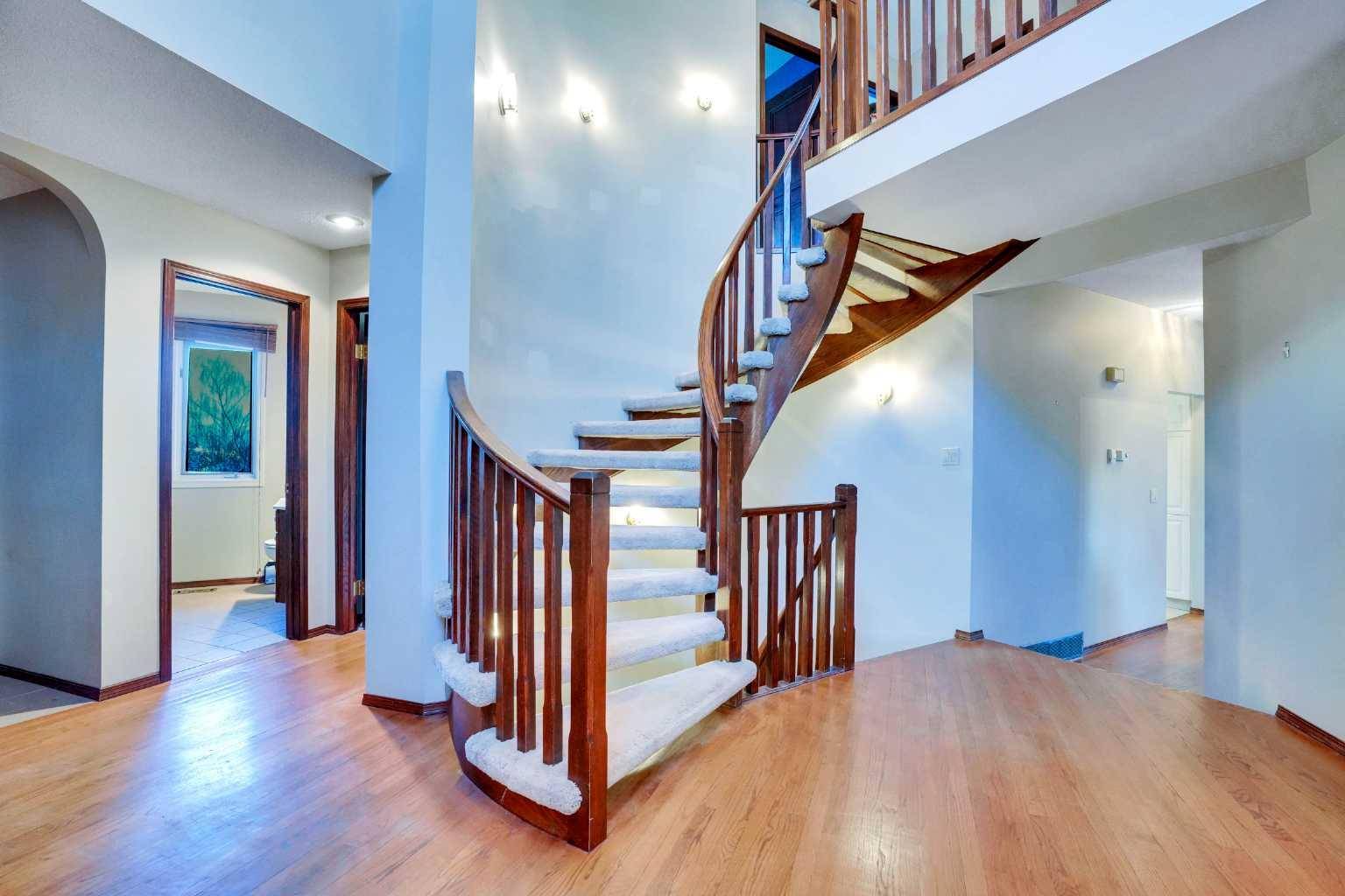 Calgary, AB T3H 2V2,319 Christie Knoll PT