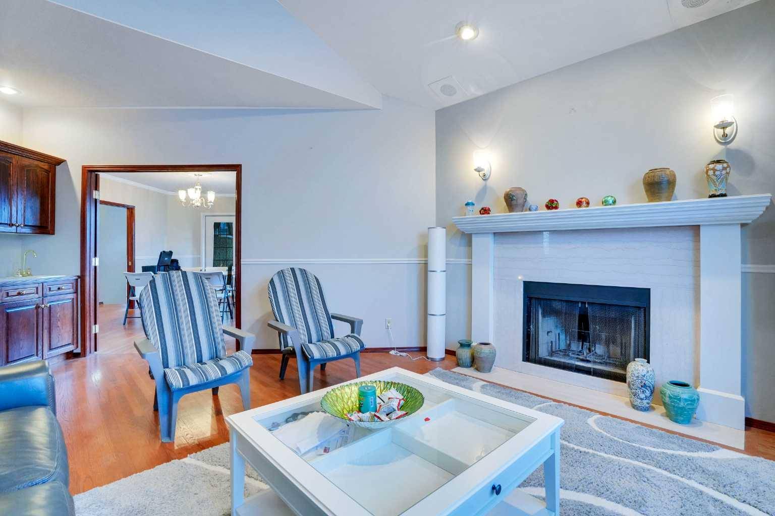 Calgary, AB T3H 2V2,319 Christie Knoll PT