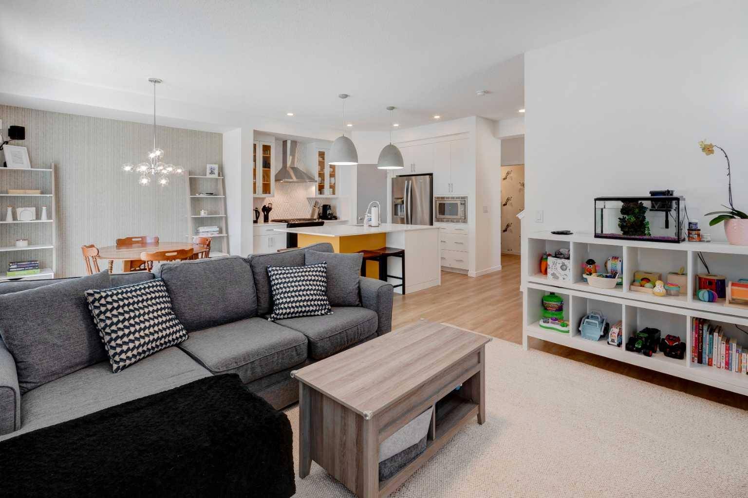Calgary, AB t2X 4L1,10 Wolf Hollow WAY SE