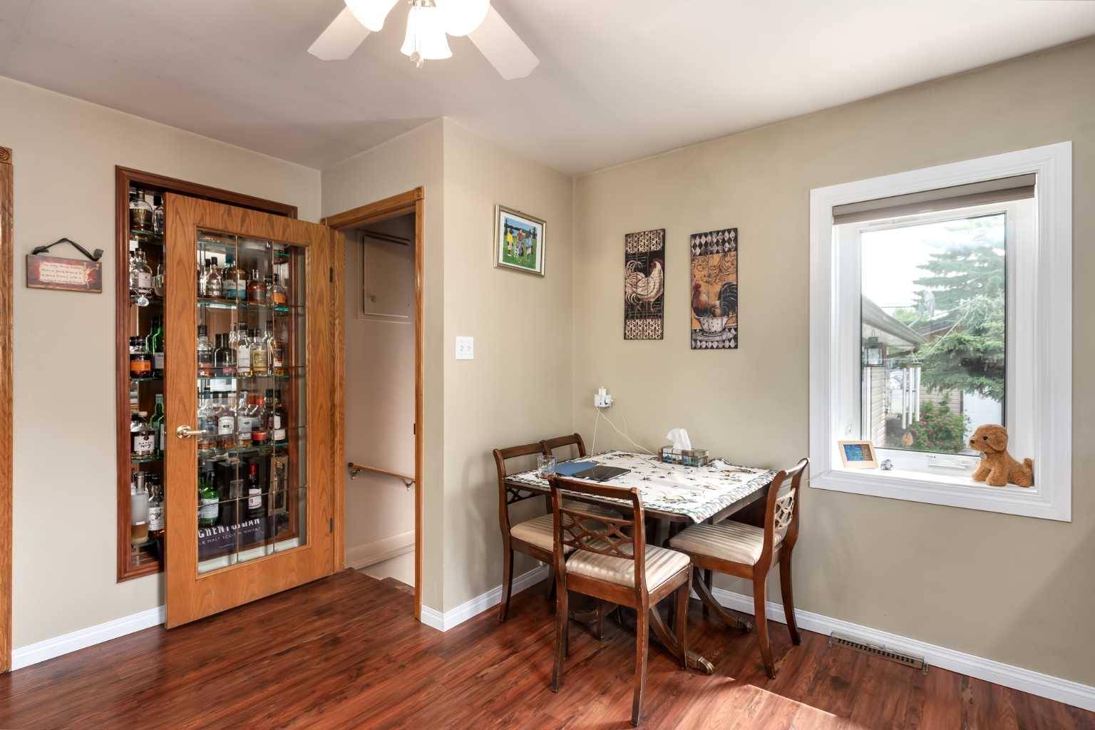 High River, AB T1V 1B3,910 6th ST Southwest